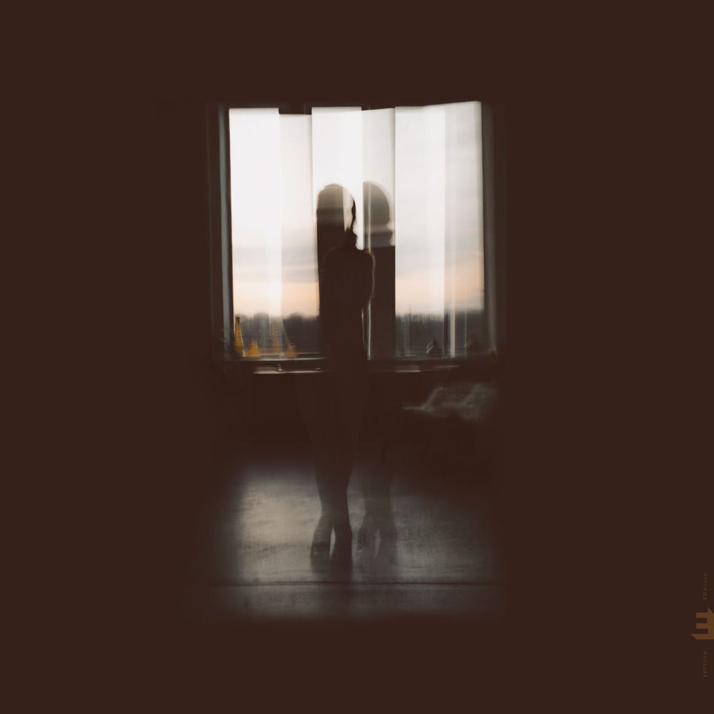 Miho Hazama – Frames