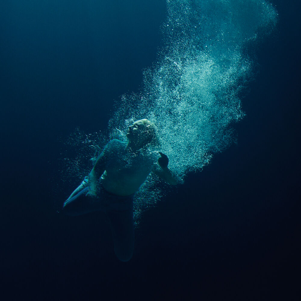 Låpsley – Through Water
