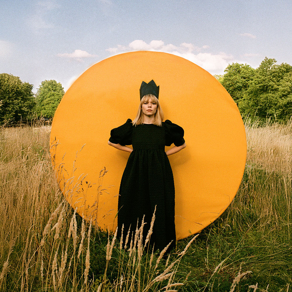 Chloe Foy – Complete Fool