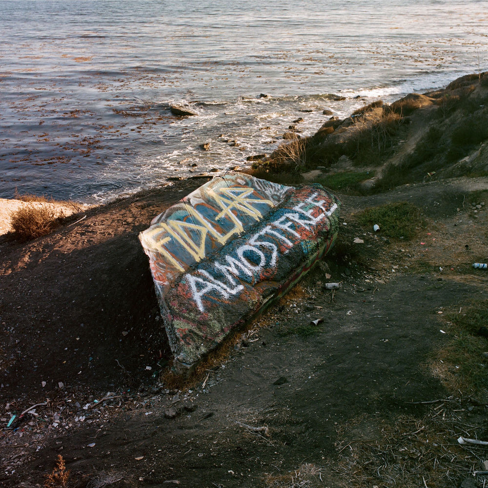 FIDLAR – Almost Free