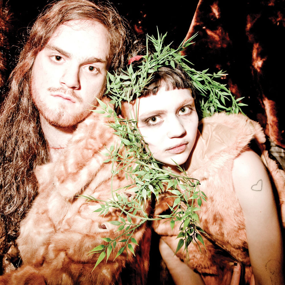 Grimes – Darkbloom