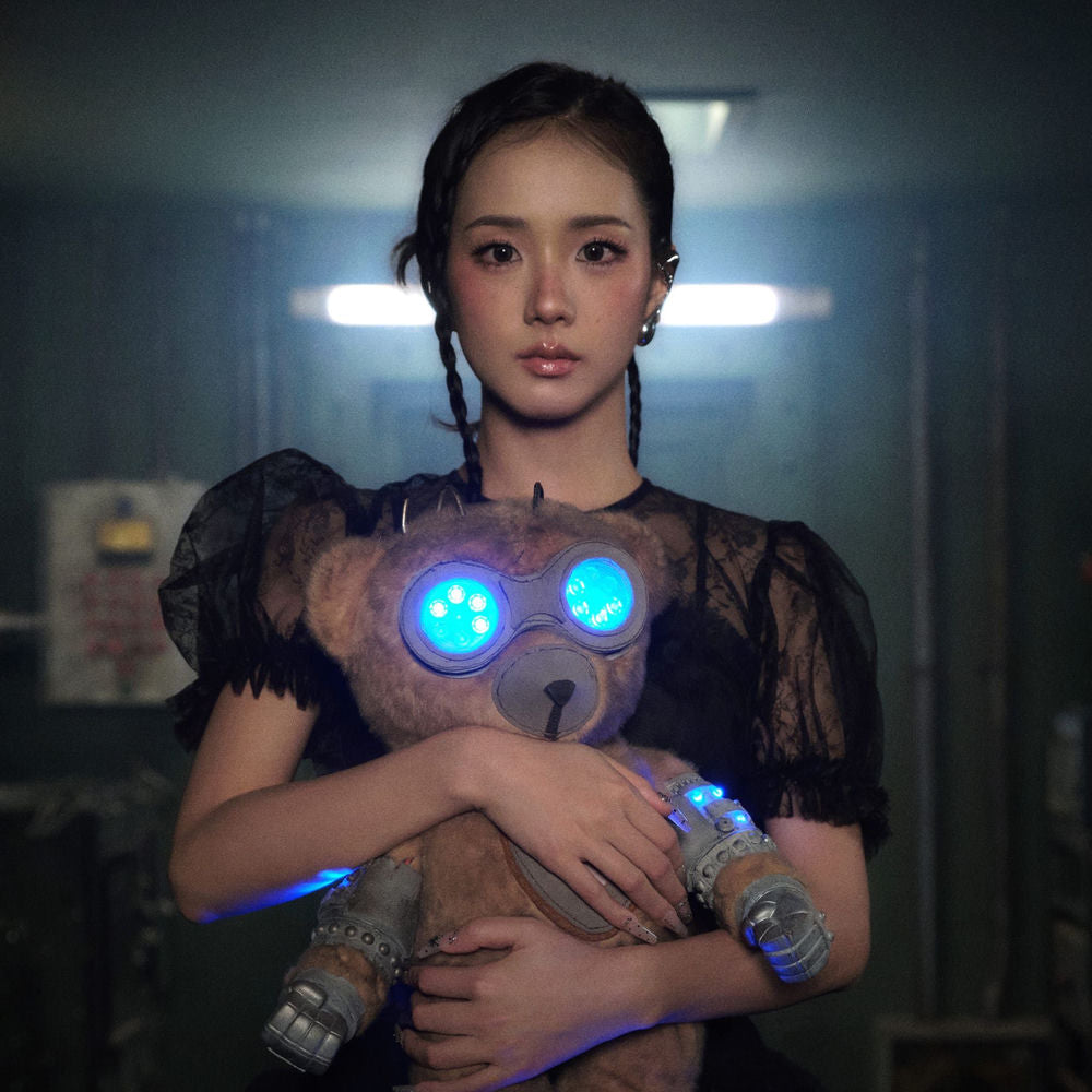 JISOO – CLICK