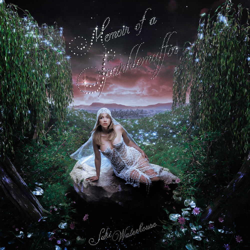 Suki Waterhouse – Memoir of a Sparklemuffin